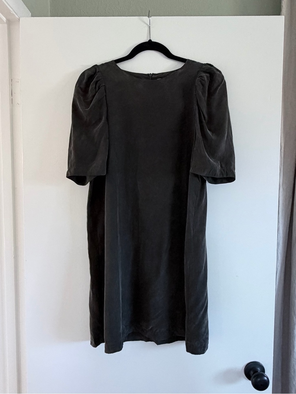Amour Vert Sylvia Puff Sleeve Mini Shift Dress Olive Cupro Vegan Silk Sz S